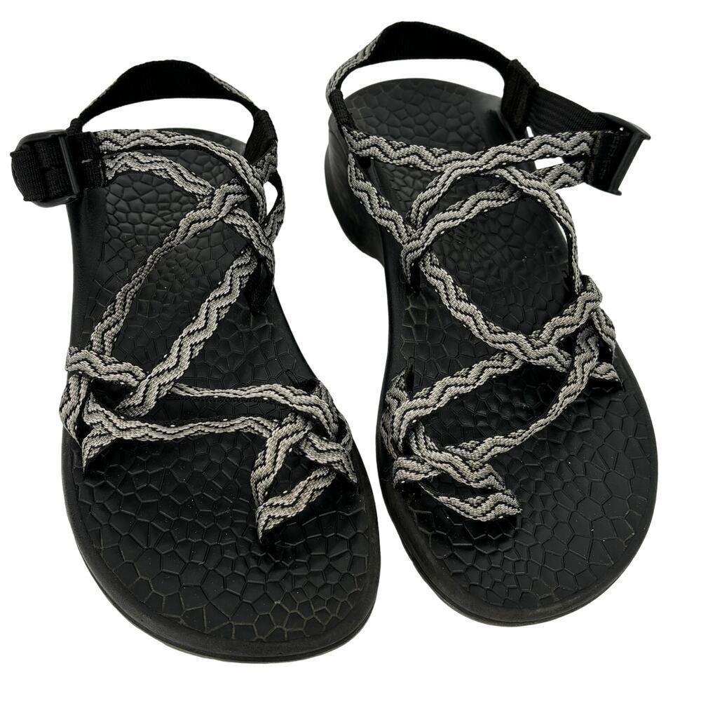 Chaco Strappy Toe Loop Sandals Womens Size 8 Black Gray Wavy Hiking Outdoor